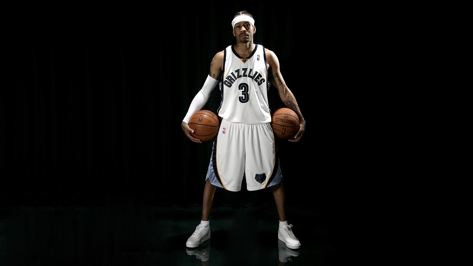 篮球赛场焦点!英格兰队对阵法国队,强强对话引爆全球球迷关注