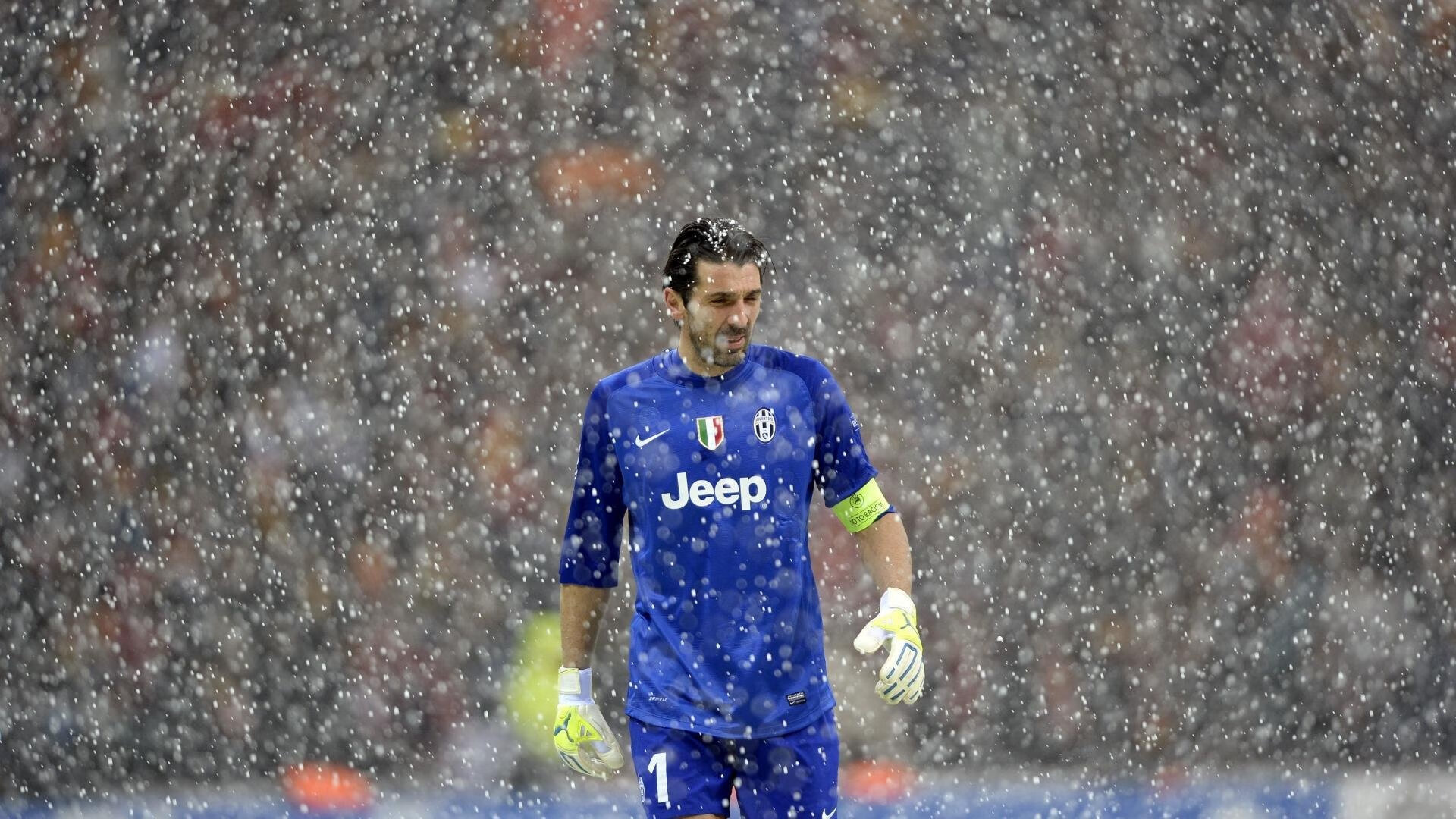 浓眉哥回归赛场，势不可挡首场状态亮眼，老鹰观众沸腾！